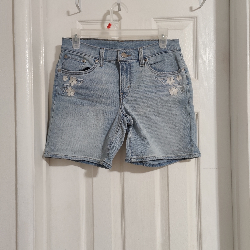NWOT Levi's Shorts